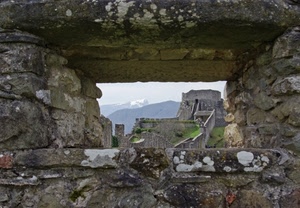 castello, finestra, muro, mura, ruderi, feritoia, torre, montagne, merli, pietra, rovine
