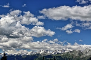 nuvole, cielo, montagne, neve, azzurro, cime, bianco, monti, vette, catena, alberi, alpi, inverno, rocce, montagna