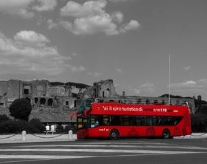 rosso, autobus, ruderi, roma, bus, strada, nuvole, desaturazione, rovine, cielo, bianconero