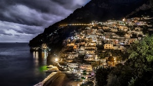mare, nuvole, luci, borgo, cielo, spiaggia, alberi, panorama, notturno, case, notte, paese, costa, acqua, riflessi, chiesa