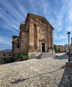 chiesa, lampione, cielo, gradini, sassi, nuvole, piazza, porta, scalinata