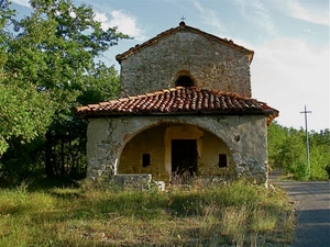 chiesa, alberi, tetto, arco, strada, croce, campagna, porta, rudere