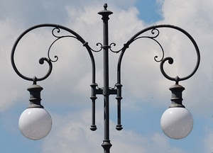 nuvole, ferro, due, lampione, cielo, bianco, sfere, lampioni, palle, azzurro, curve, metallo, sfera, vetro