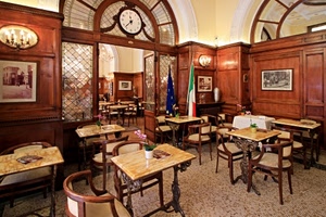 orologio, quadri, sedie, tavoli, bandiere, legno, tavolini, interno, fiori, lampade, vetrata, bar, luci, archi, vetri