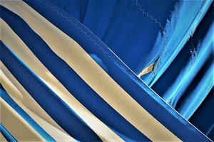 bianco, azzurro, blu, righe, strisce, cuciture, strappo, diagonale, geometrie, stoffa
