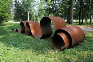 alberi, verde, scultura, ruggine, erba, parco, ferro, prato, tronchi, curve, monumento, moderna, arte, marrone, spirale, bosco, sentiero