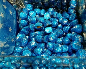 baci, cioccolatini, stelle, azzurro, tanti, perugina, stagnola, argento, dolci, carta, mucchio, molti, cioccolata, blu, marchio, cioccolato, azzurra, avvolti