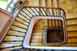 gradini, ringhiera, scale, scala, corrimano, scalini, spirale, prospettiva, chiocciola, scalinata, passamano, marmo, legno, ferro