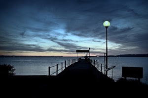 lampione, nuvole, cielo, pontile, lago, mare, tramonto, acqua, controluce, molo, nero, persona, silhouette
