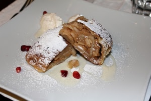 strudel, dolce, zucchero, mele, cibo, bianco, frutta, piatto, rosso, pinoli