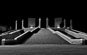 gradini, ponte, colonne, bianconero, scalinata, notte, scale, scala, notturno, pilastri