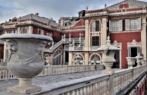vasi, finestre, balaustra, balaustre, palazzo, marmo, rosso, palazzi, cielo, porte, ponte, statue, vaso, pietra, bianco, archi, decorazioni, nuvole, arco